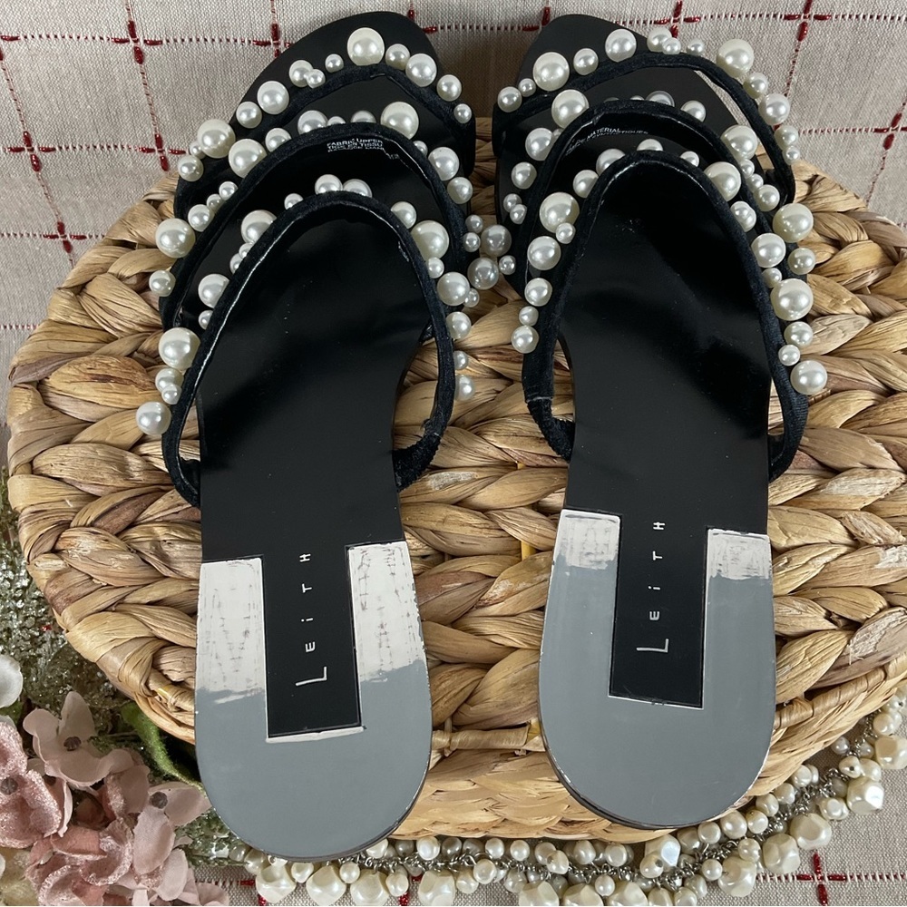LEITH “Stunner” Black Velvet & Pearl Slide Sandals Womens Sz 10 PreLoved Beauty - Picture 4 of 5